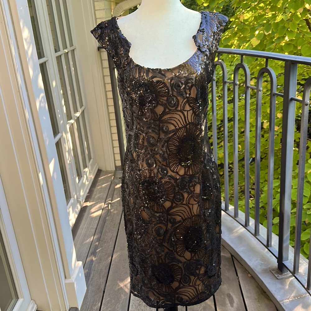 Black squint dress